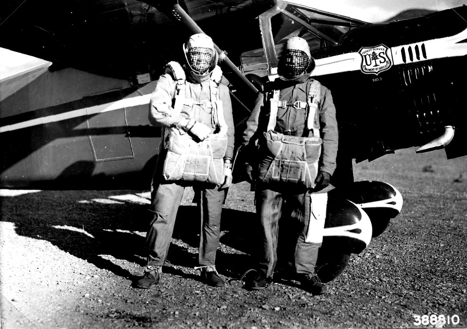 388810 Smokejumpers WA 1939