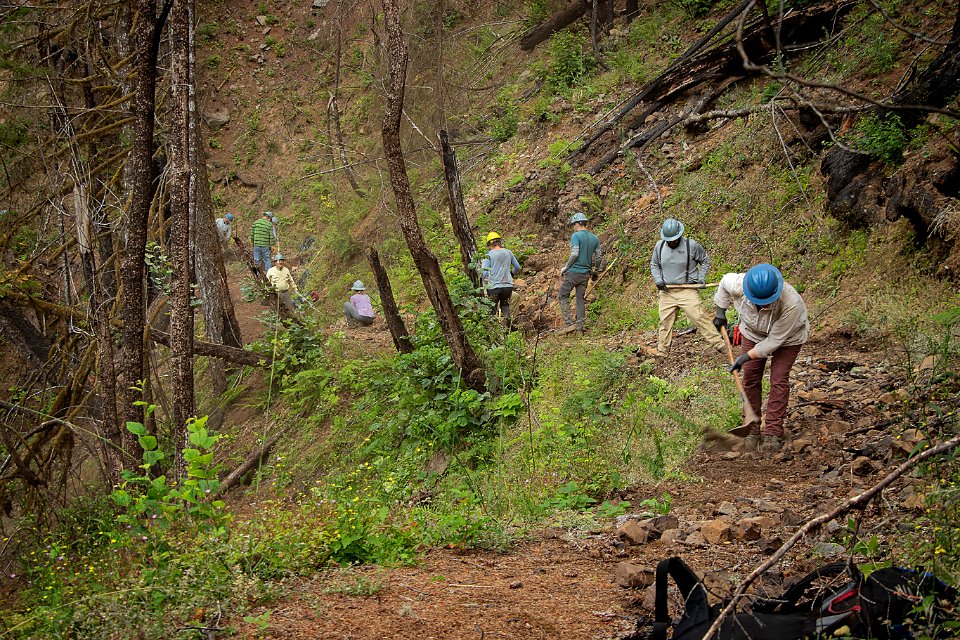 20180628 FS CRGNSA Pacific Crest Trail Association and CRGNSA trail work party EagleCreek Trail Courtesy PCTA 004