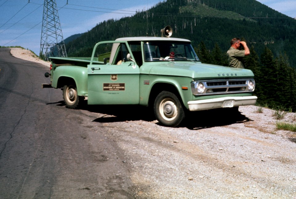 237 Mt Hood Nat'l Forest, Zigzag RD fire patrol 1970's