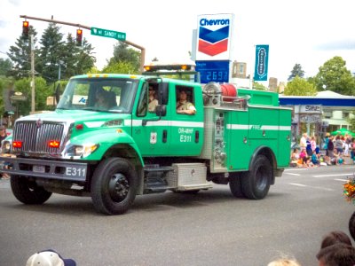 SMOKEY AT 2016 JR ROSE FESTIVAL PARADE-168