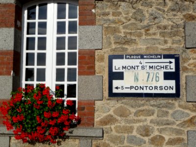 LA PLAQUE MICHELIN - LE MONT ST. MICHEL - FRANCE
