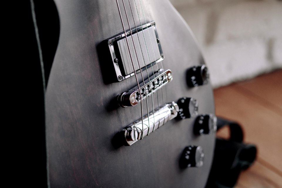 Gibson electric guitar photo