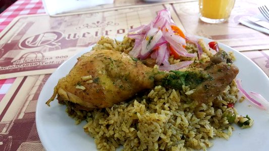 Arroz con pollo - Cocina Peruana