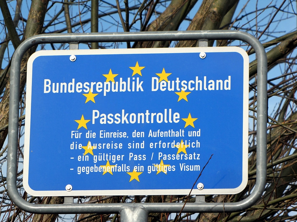 Shield border monitoring