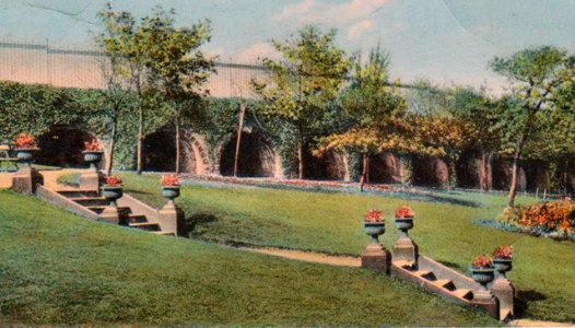 undated postcard of the arches in Beaumont Park