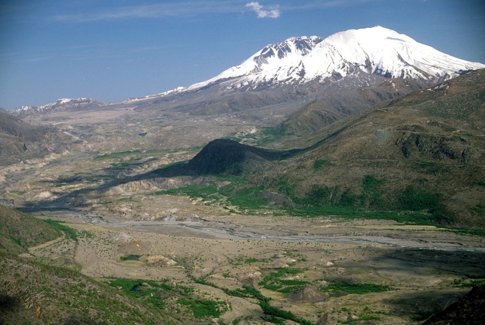 Gifford Pinchot National Forest, Mt St Helens NVM, Mt St Helens and Toutle River.jpg