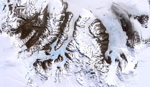 2.Antarctica também é o lugar mais seco do mundo. De fato, o lugar mais seco do planeta está localizado na Antártida e chamado Dry Valleys( vales secos). photo