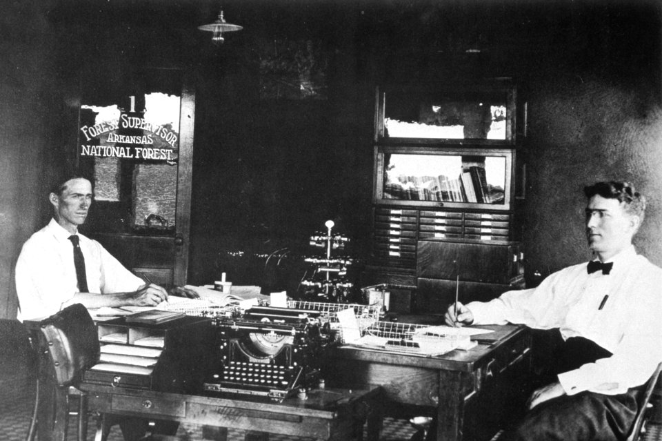003 Arkansas NF office