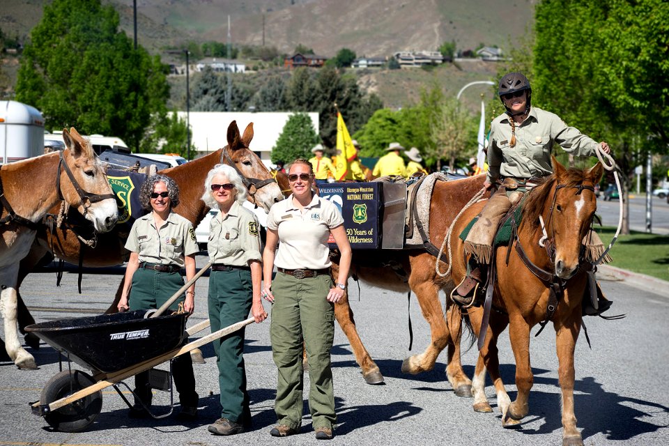 Apple Blossom Parade in Wenatchee