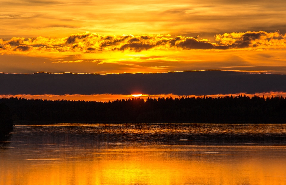 Sky orange kuusamo