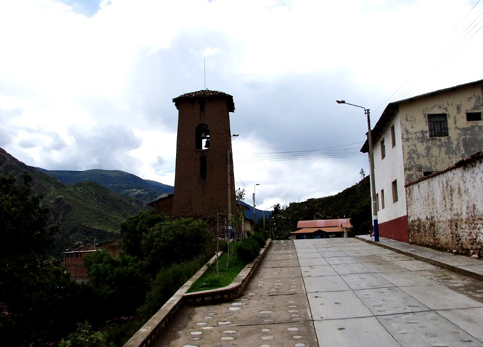 Antigua torre pos-incaica en Chalhuanca, Aymaraes , Perú