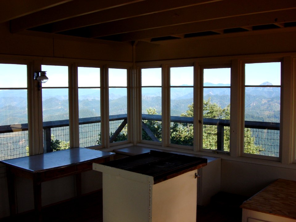 Acker Rock Lookout Tower, Umpqua National Forest