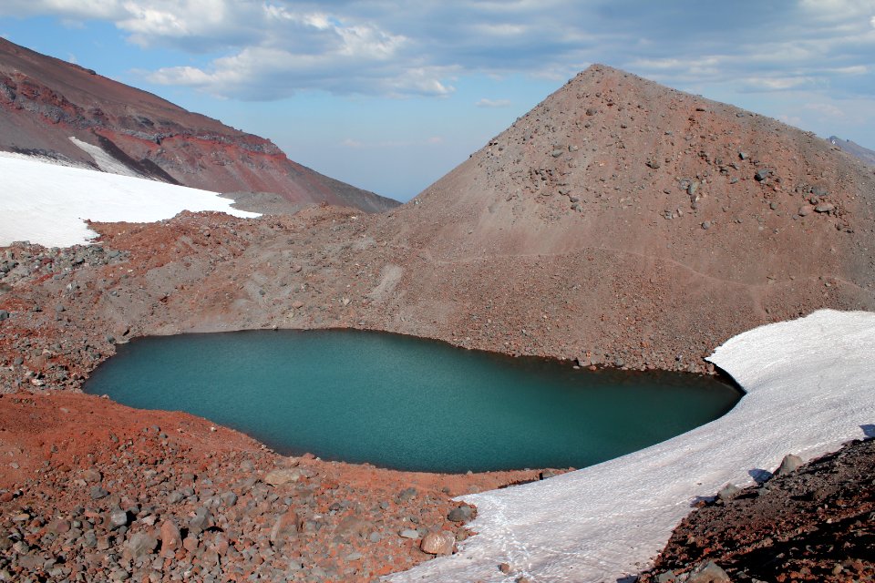 DES SouthSisTrailLake