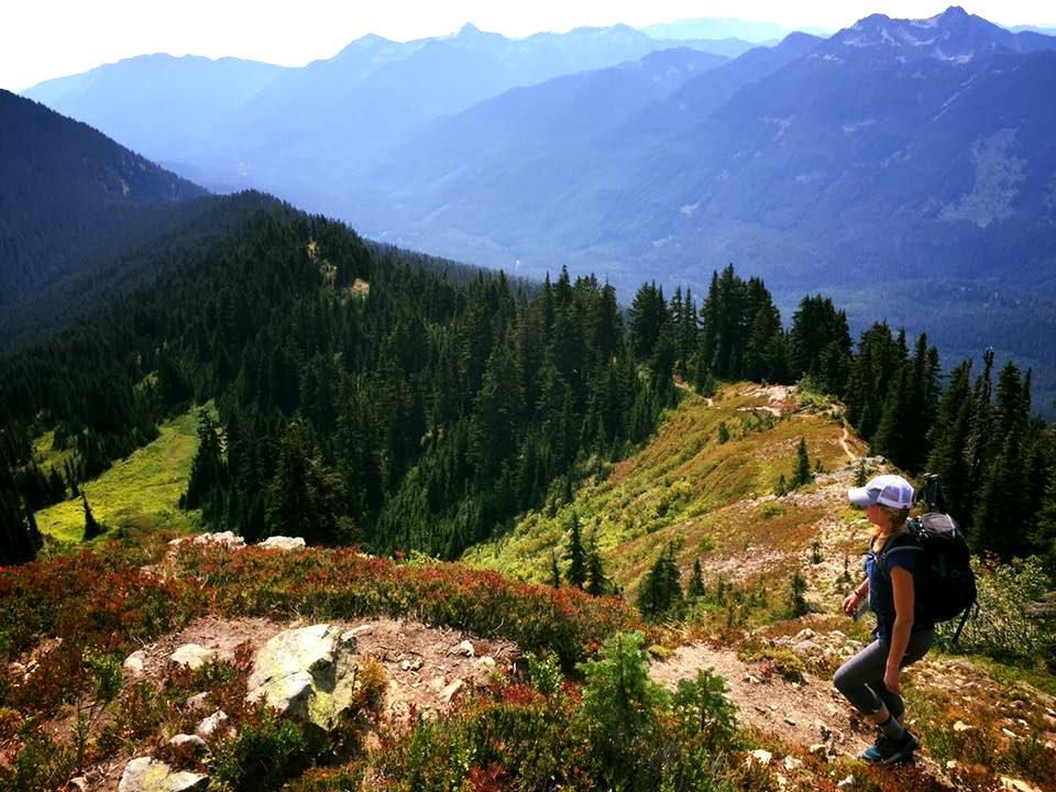 Hiker-OnHighTrail-OkaWenNFbyMasonSchuurUSFS-Aug28-2018