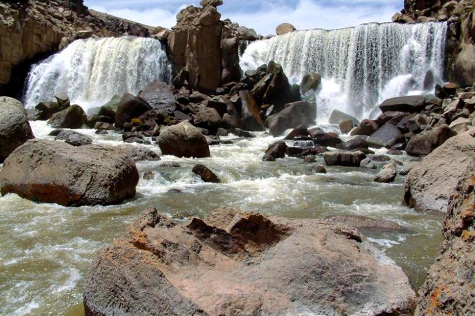 Cataratas en Moquegua, Perú.