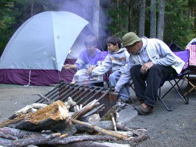 Camping-campfireKidsAndDad