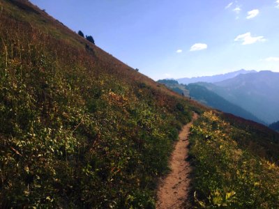 Trail PCT (2)OkaWenNFbyMasonSchuurUSFS2019