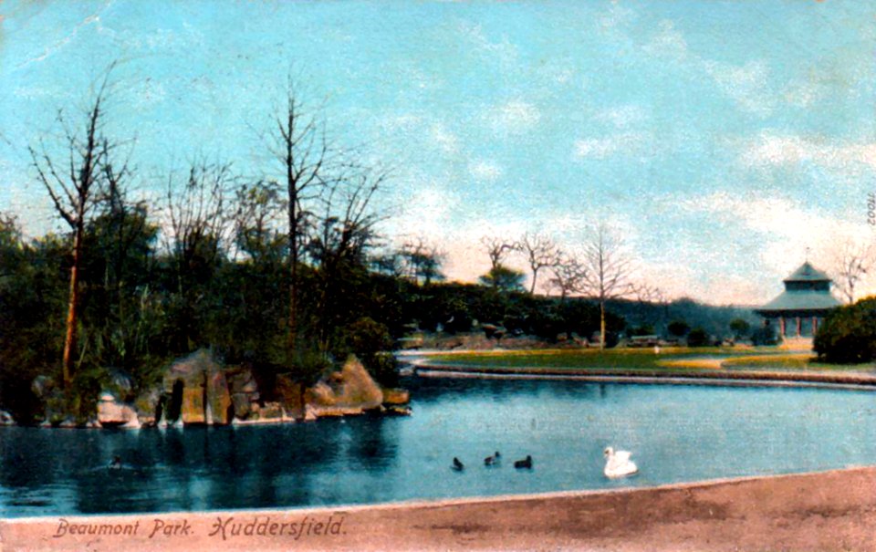 undated postcard of the lake in Beaumont Park