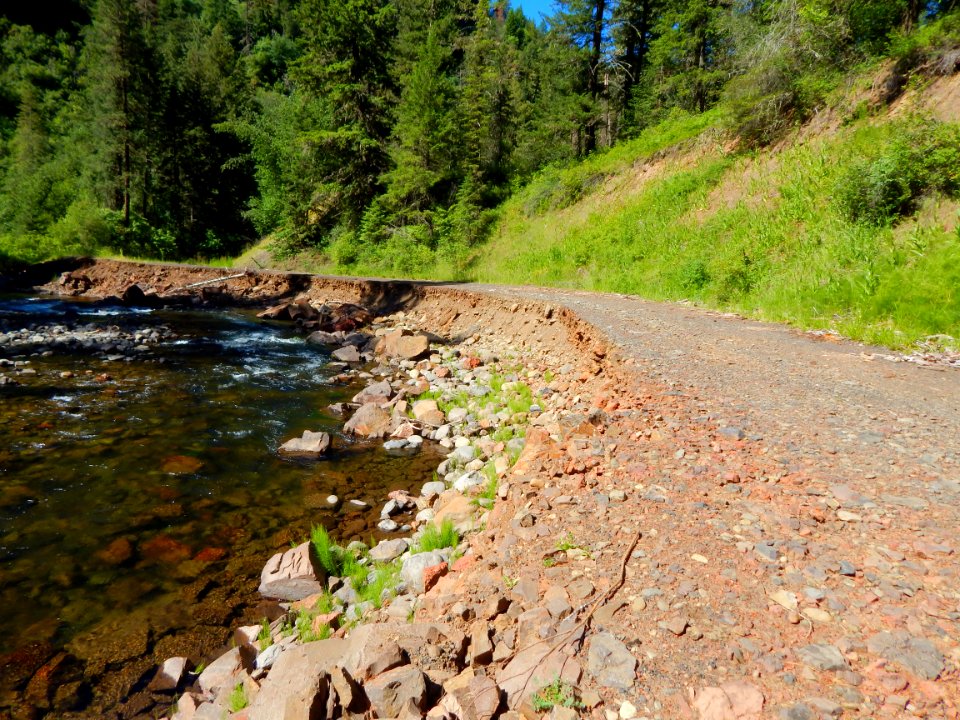 Forest Service Road 32 (Umatilla River)