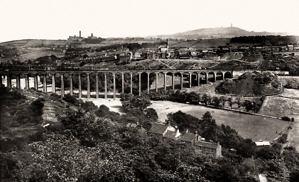 undated photograph of Lockwood Viaduct