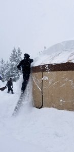 ChelanRidgeHawkWatchSnowEvent-ShovelingSnowOffYurtRoof ChelanRD-OkaWenNFbyJanet MillardUSFS 2019-09-29