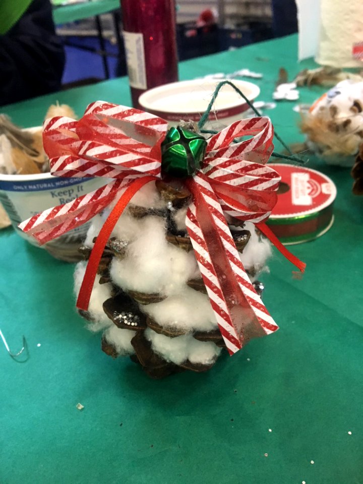 First Capitol Christmas Tree ornament making event in Sweet Home on January 20, 2018 4