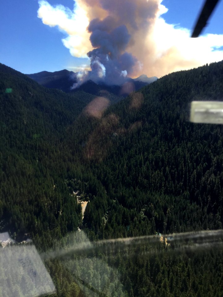 Beachie Creek Fire Helicopter Surveying Smoke Willamette National Forest