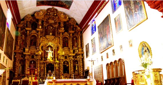 Catedral de Huancavelica, Perú photo