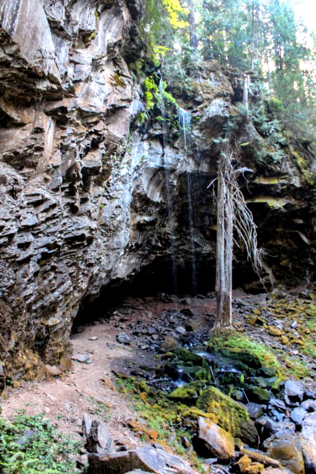 grotto-falls-4jpg 48788904442 o