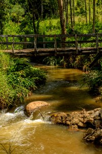 Uma ponte e um riozinho (041/366)