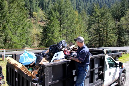 Trash No Land, Target Shooting Cleanup Event, Fish Creek Area, Earth Day  - Mt. Hood National Forest. Photos by Trent Deckard