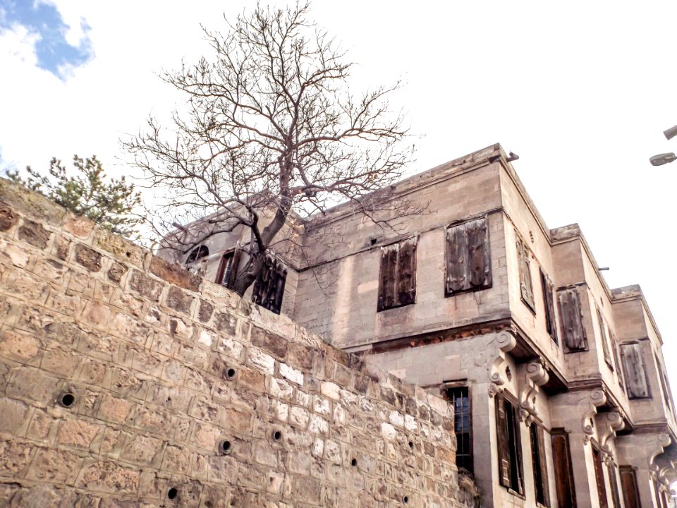 18/09/1882 tarihli bir konak