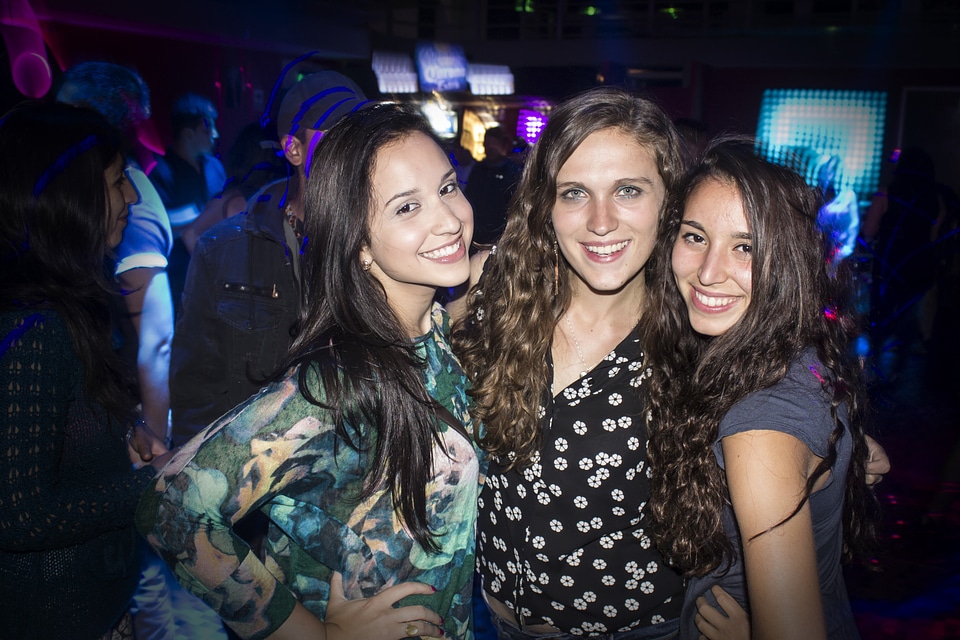 Party bar smile getcha