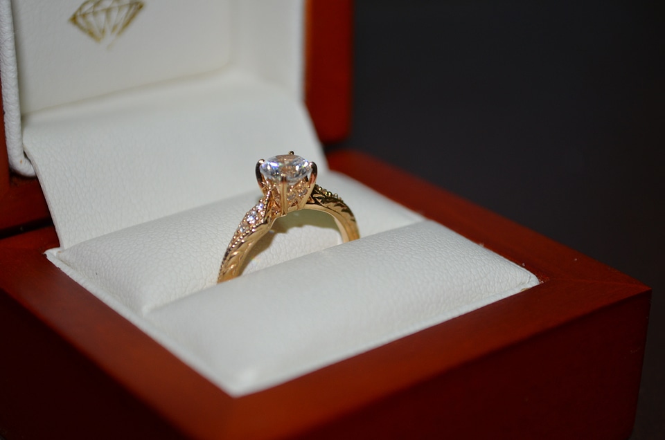 Gold yellow diamond