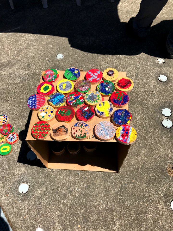 Christmas ornament crafts at Free Fishing Day in Sweet Home on June 2, 2018