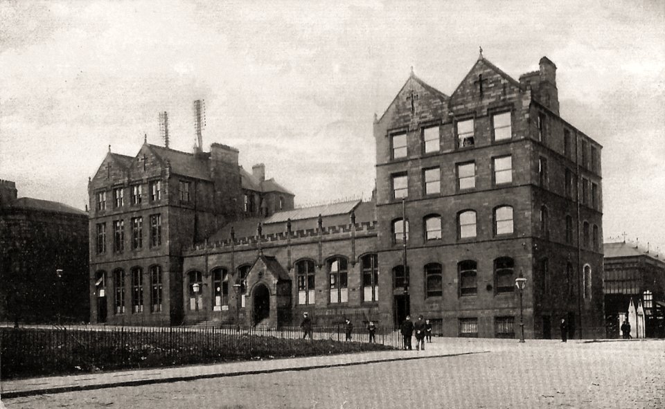 1906 postcard of Huddersfield Post Office