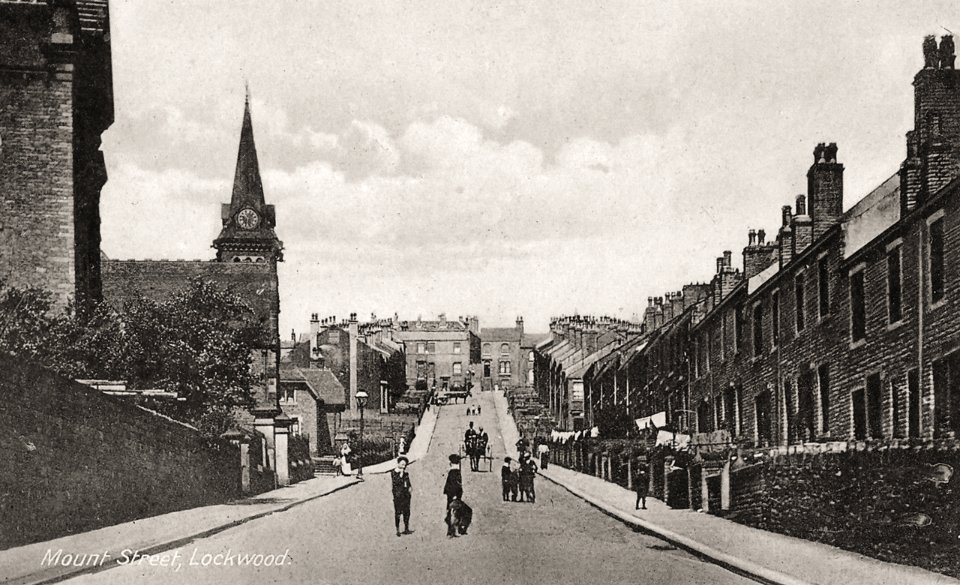 1917 photo postcard of Mount Street, Lockwood