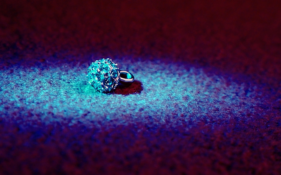 Light rhinestone blue