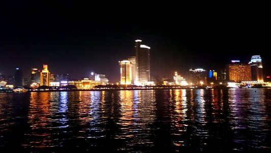 xiamen island at night