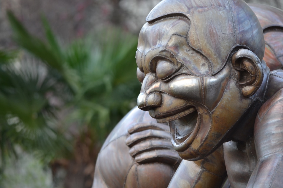 Sculpture tourism city