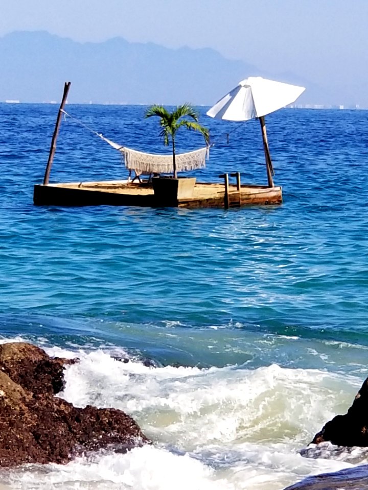 Day 018 swam out to this hammock for a swing today