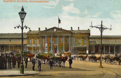 1915 postcard of Huddersfield Railway Station photo