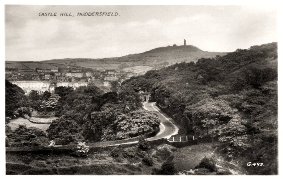 1930s photo postcard of Castle Hill, Almondbury
