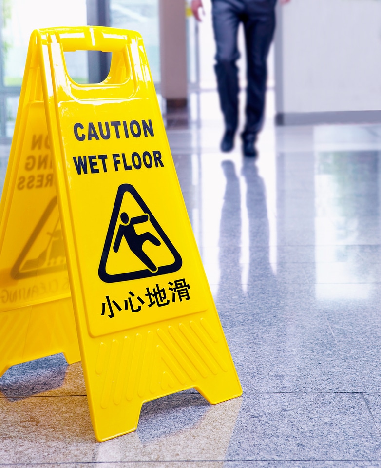 Slippery floor cautious sign