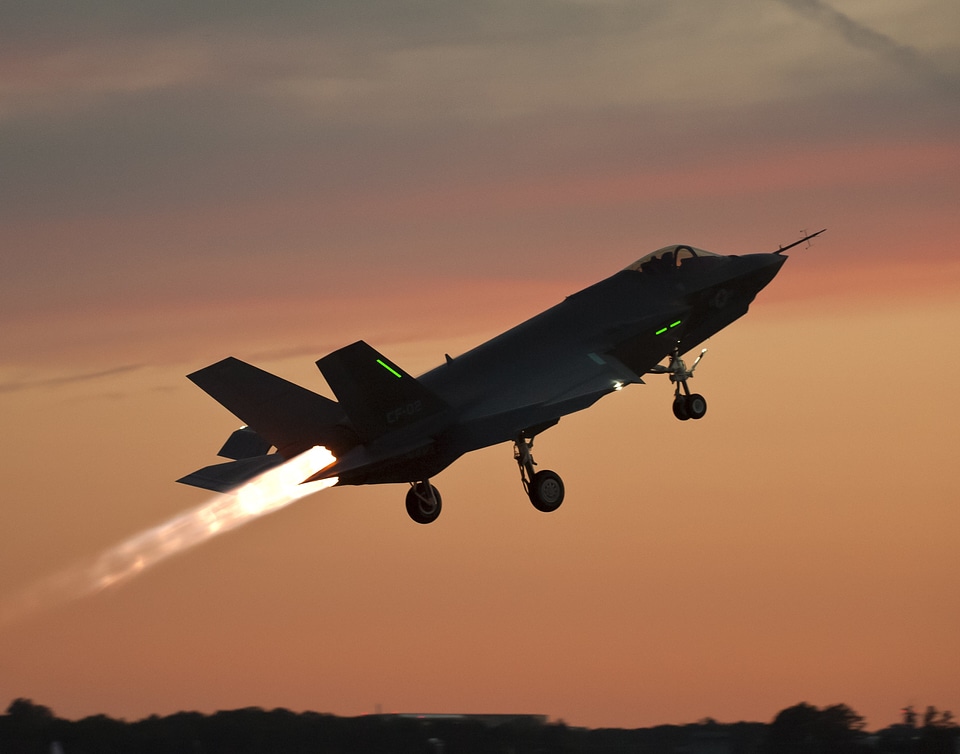 F-35 lightning ii dusk