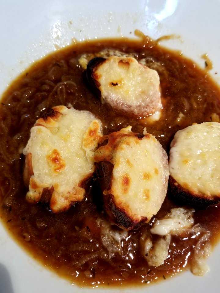 French onion soup with gratin