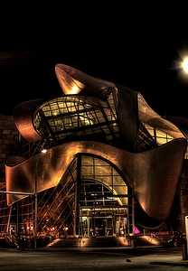 Canada architecture modern