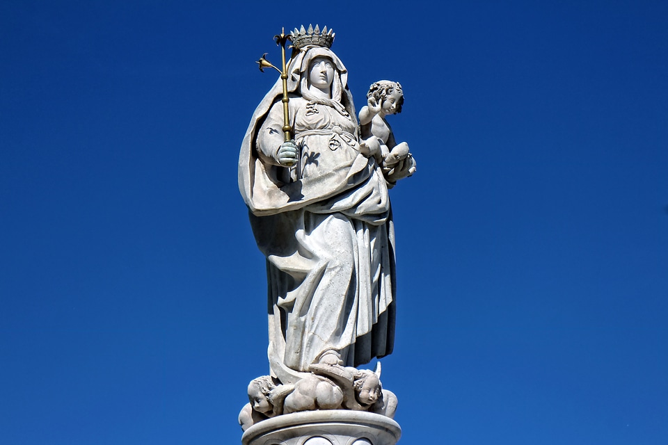 Figure mother of god madonna
