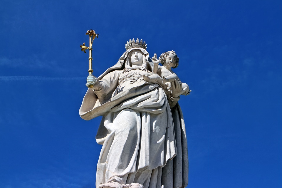 Figure mother of god madonna