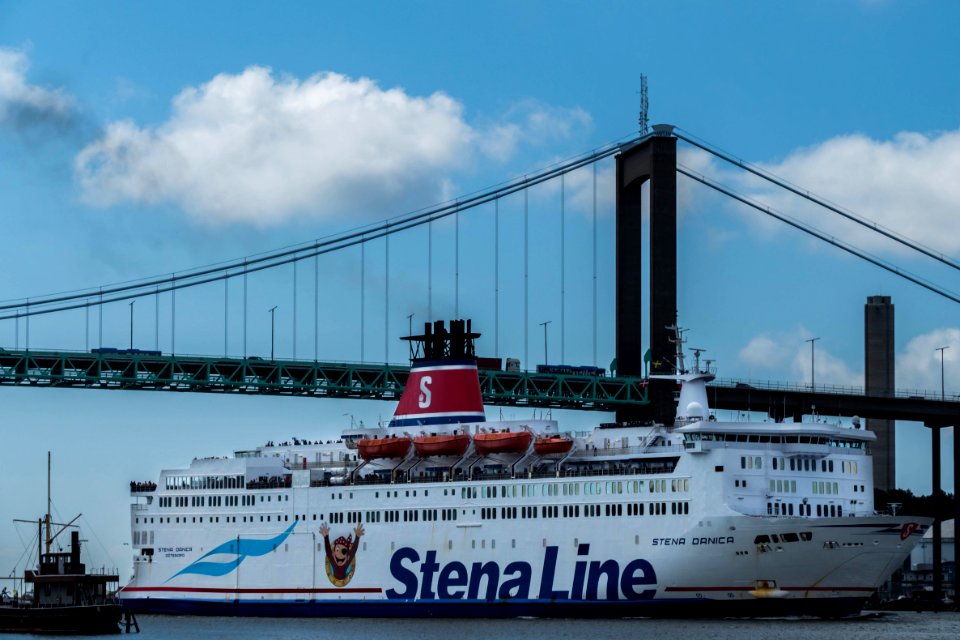 Stena Danica, Älvsborg Bridge, Gothenburg, Sweden photo